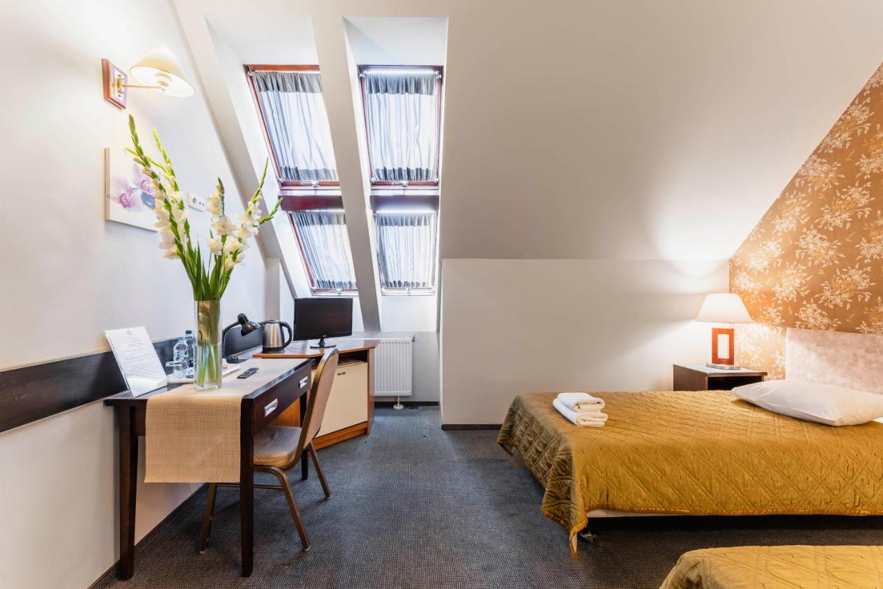 Hotel Pod Kasztanami Lublin Eksteriør billede
