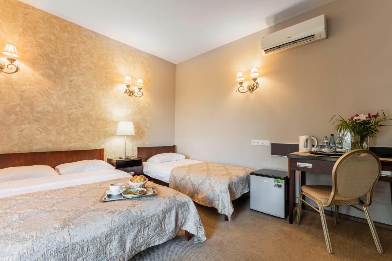 Hotel Pod Kasztanami Lublin Eksteriør billede