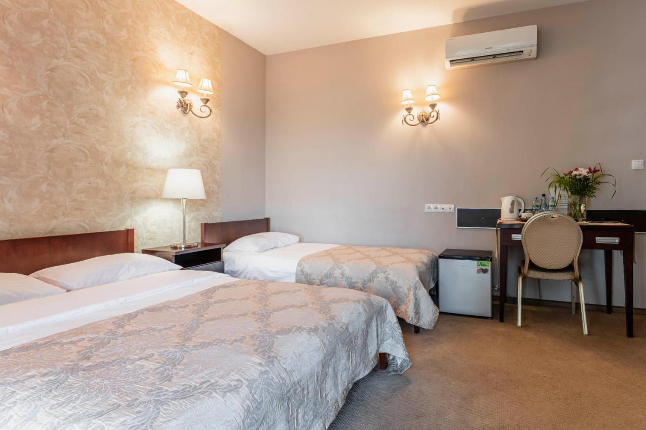 Hotel Pod Kasztanami Lublin Eksteriør billede