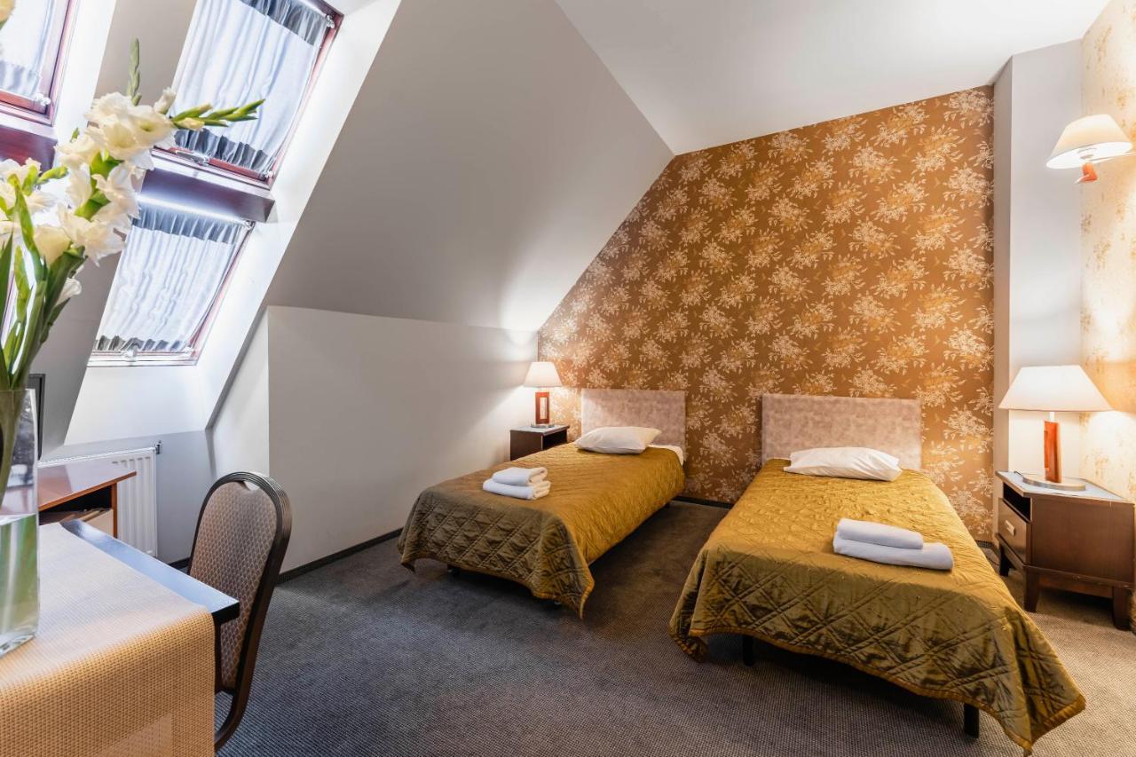 Hotel Pod Kasztanami Lublin Eksteriør billede